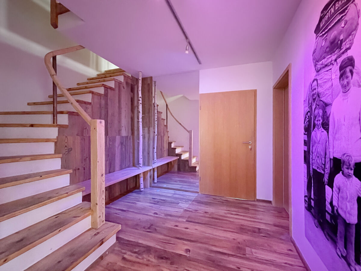 Flur der Luxus Ferienwohnung in Buschvitz