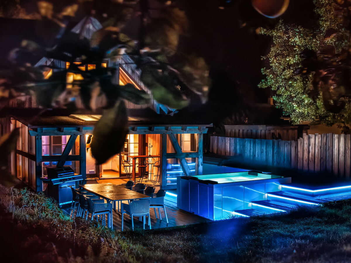 Terrasse mit Whirlpool Ferienwohnung Rügen Buschvitz